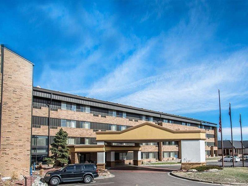 Comfort Inn & Suites Denver Northfield Exterior foto