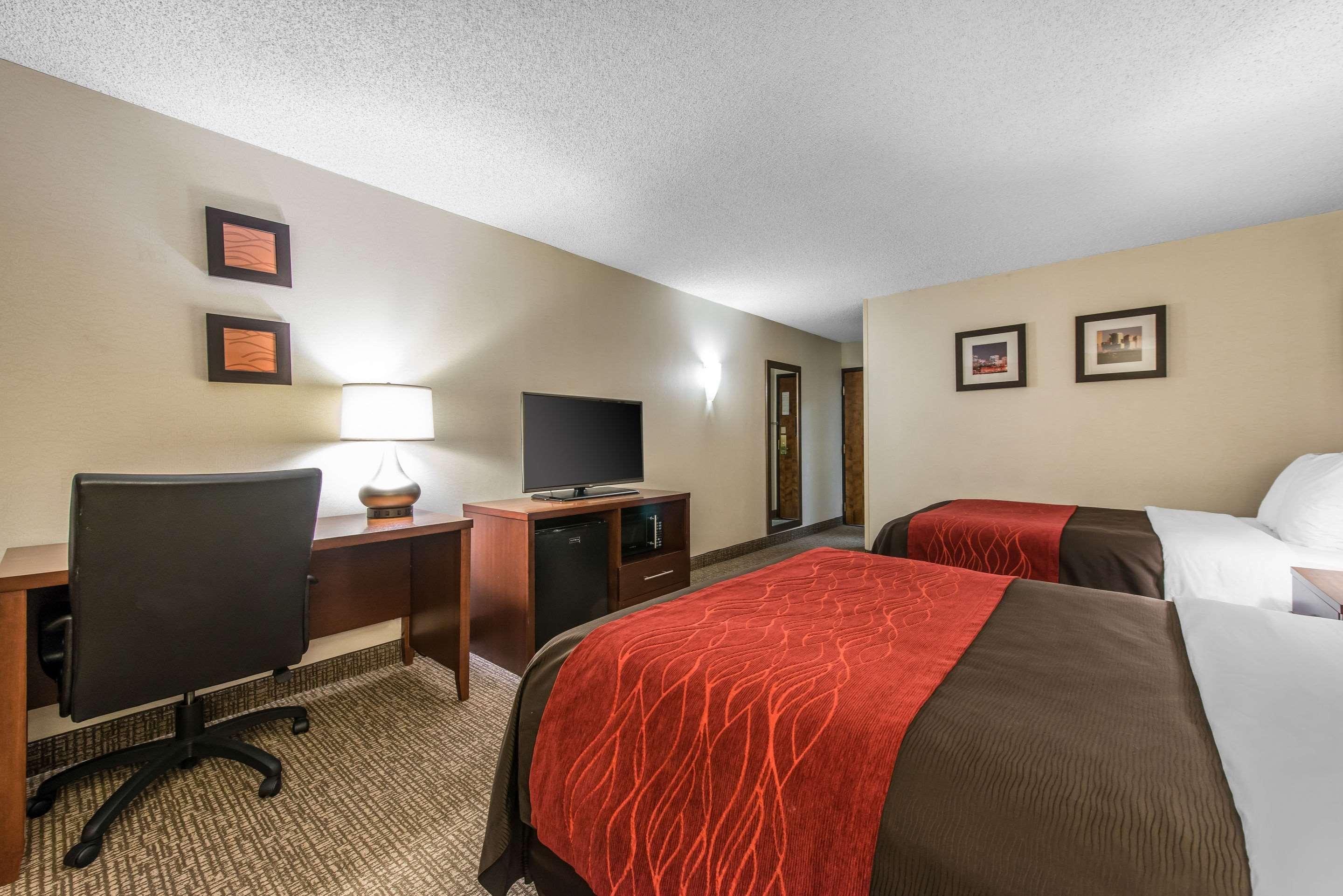 Comfort Inn & Suites Denver Northfield Exterior foto