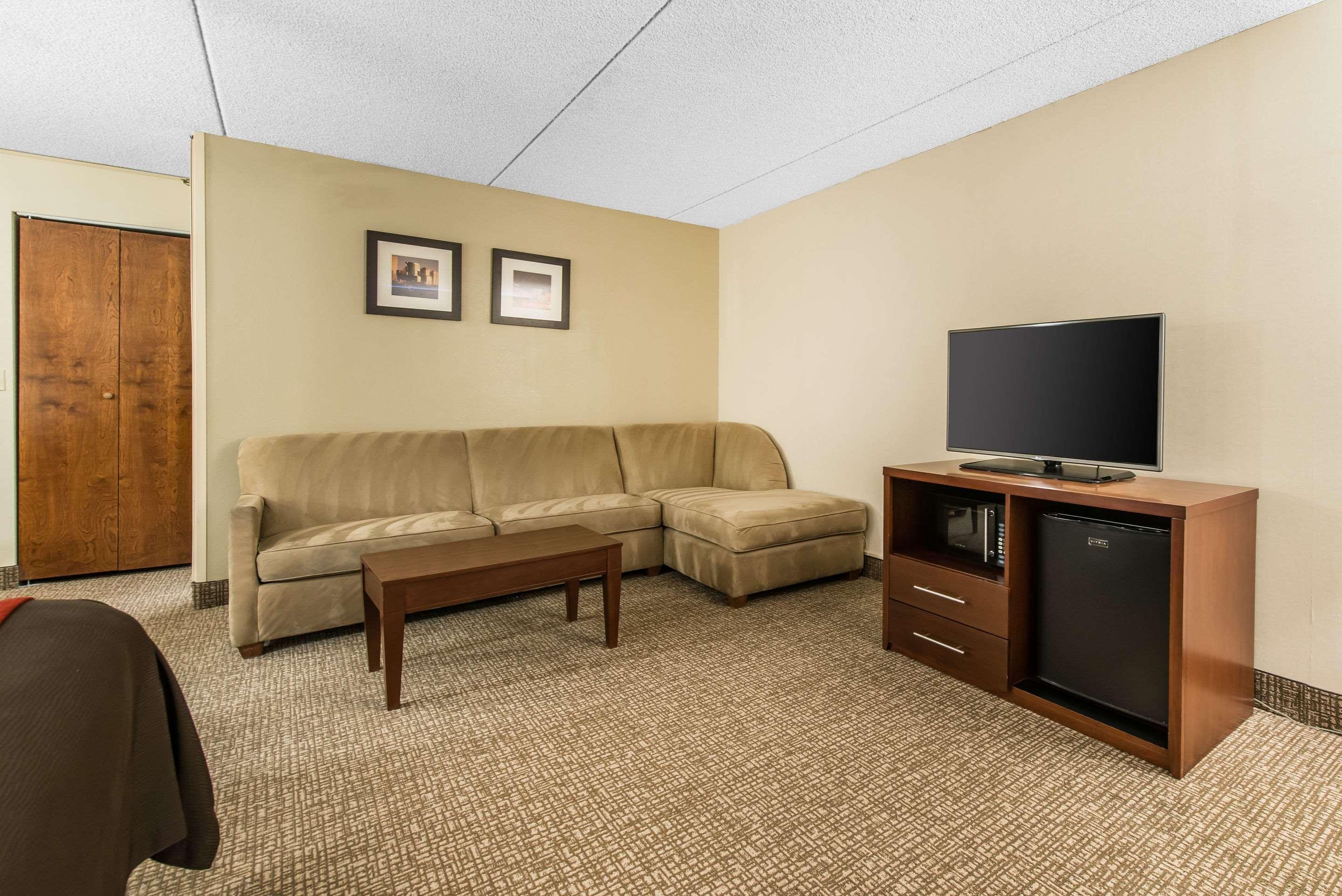 Comfort Inn & Suites Denver Northfield Exterior foto