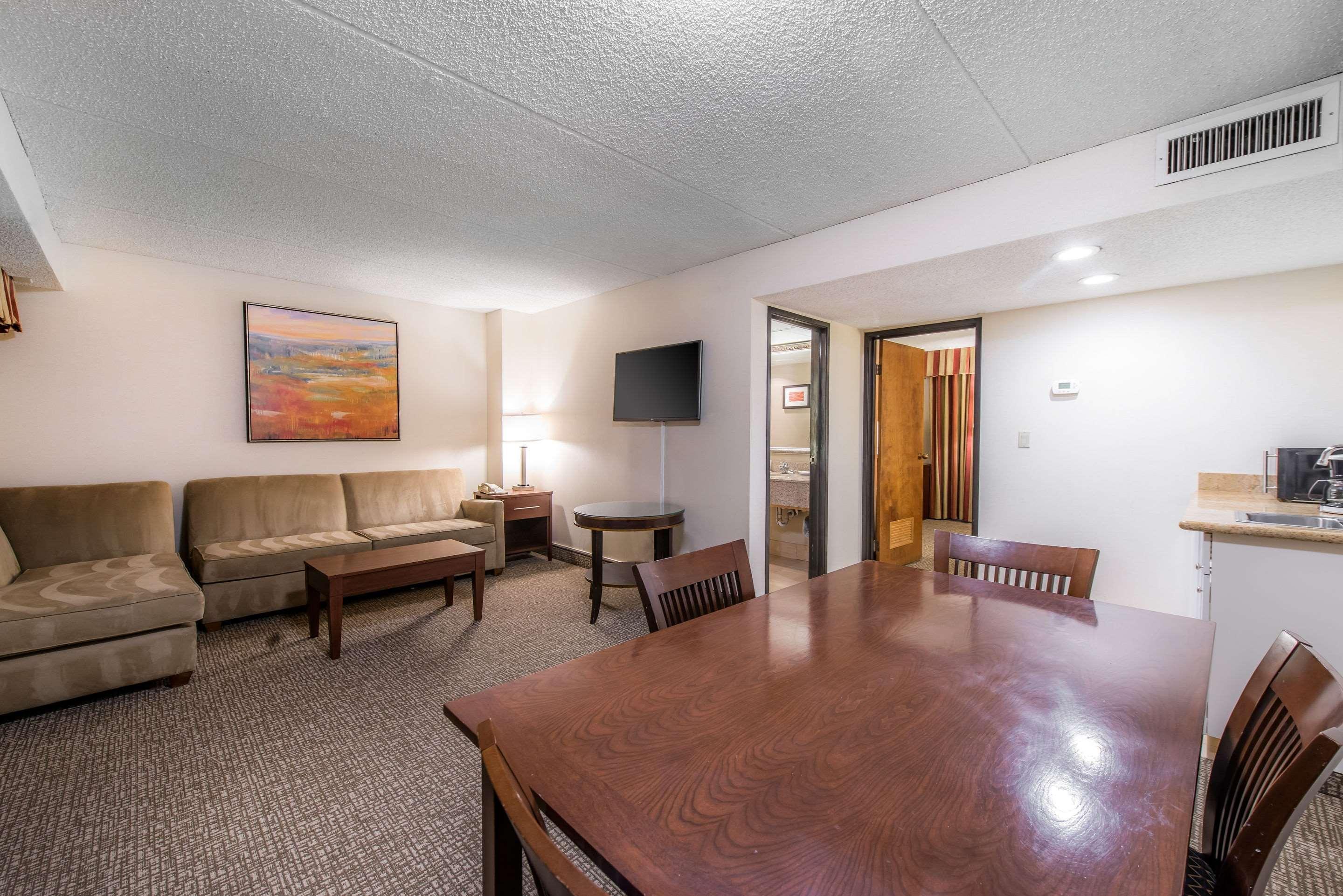 Comfort Inn & Suites Denver Northfield Exterior foto