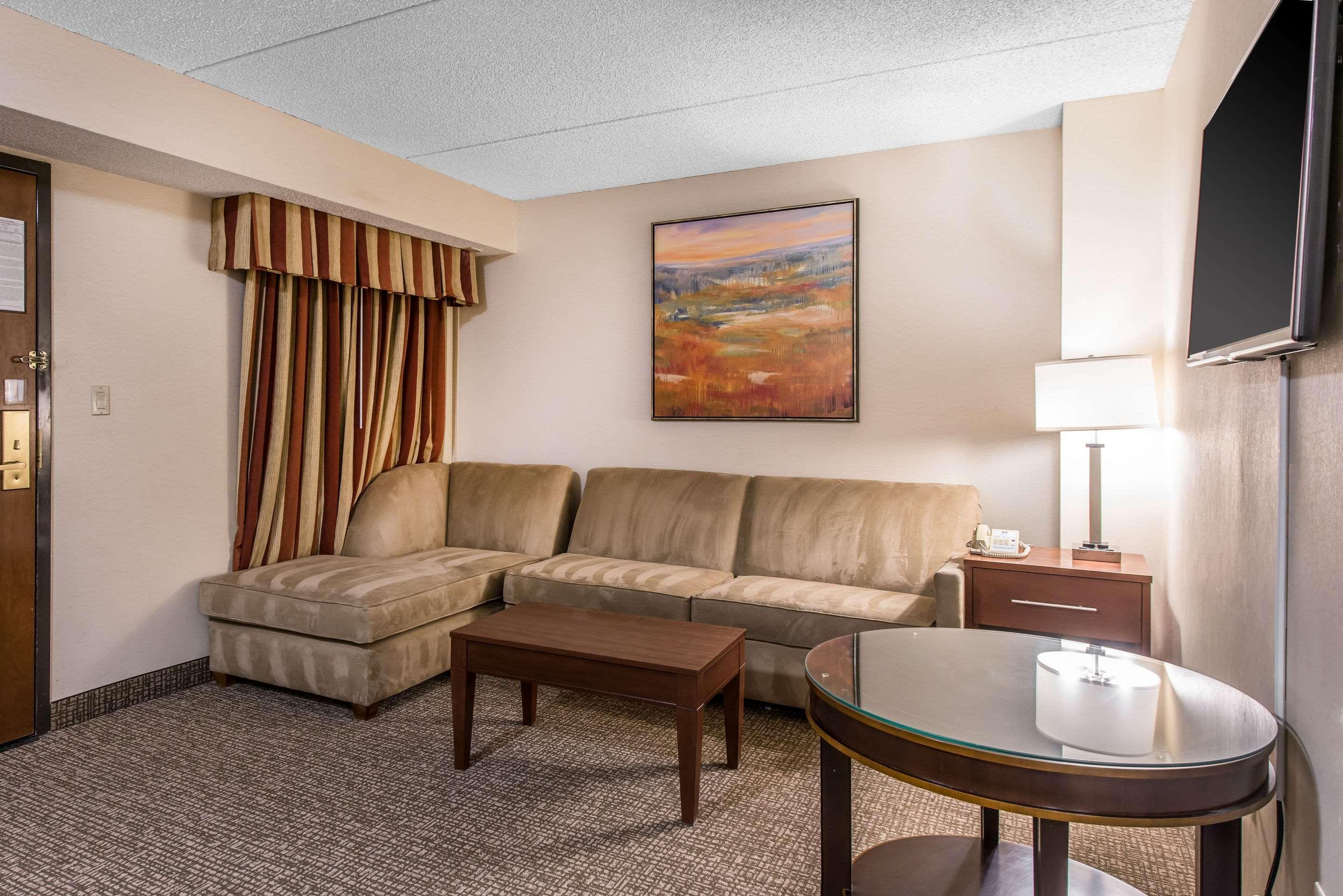 Comfort Inn & Suites Denver Northfield Exterior foto