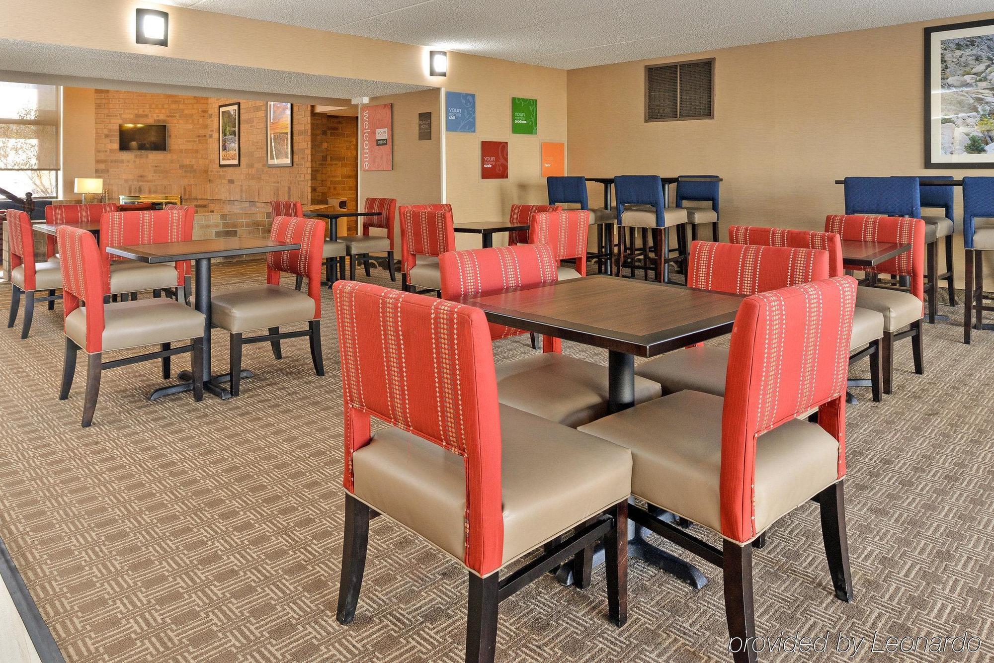 Comfort Inn & Suites Denver Northfield Exterior foto